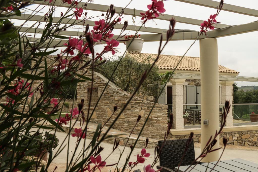 Villa Ellie Agios Stefanos Avliotes  Eksteriør billede