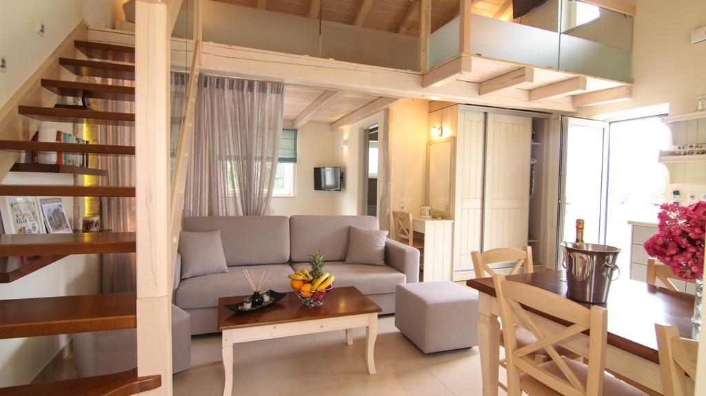 Villa Ellie Agios Stefanos Avliotes  Eksteriør billede